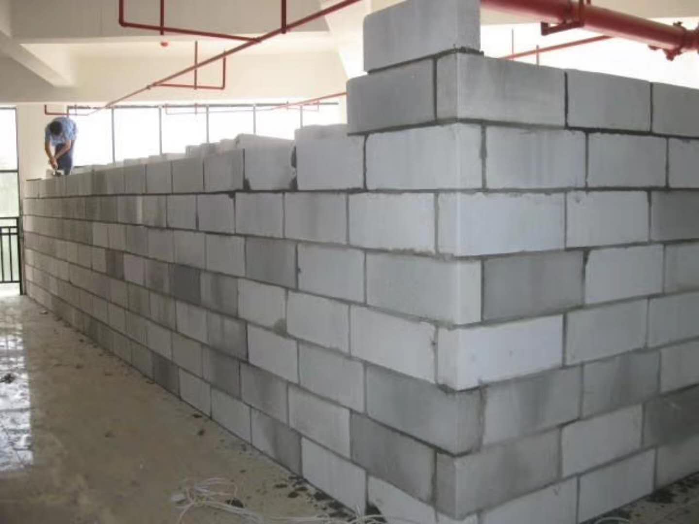 迎泽蒸压加气混凝土砌块承重墙静力和抗震性能的研究